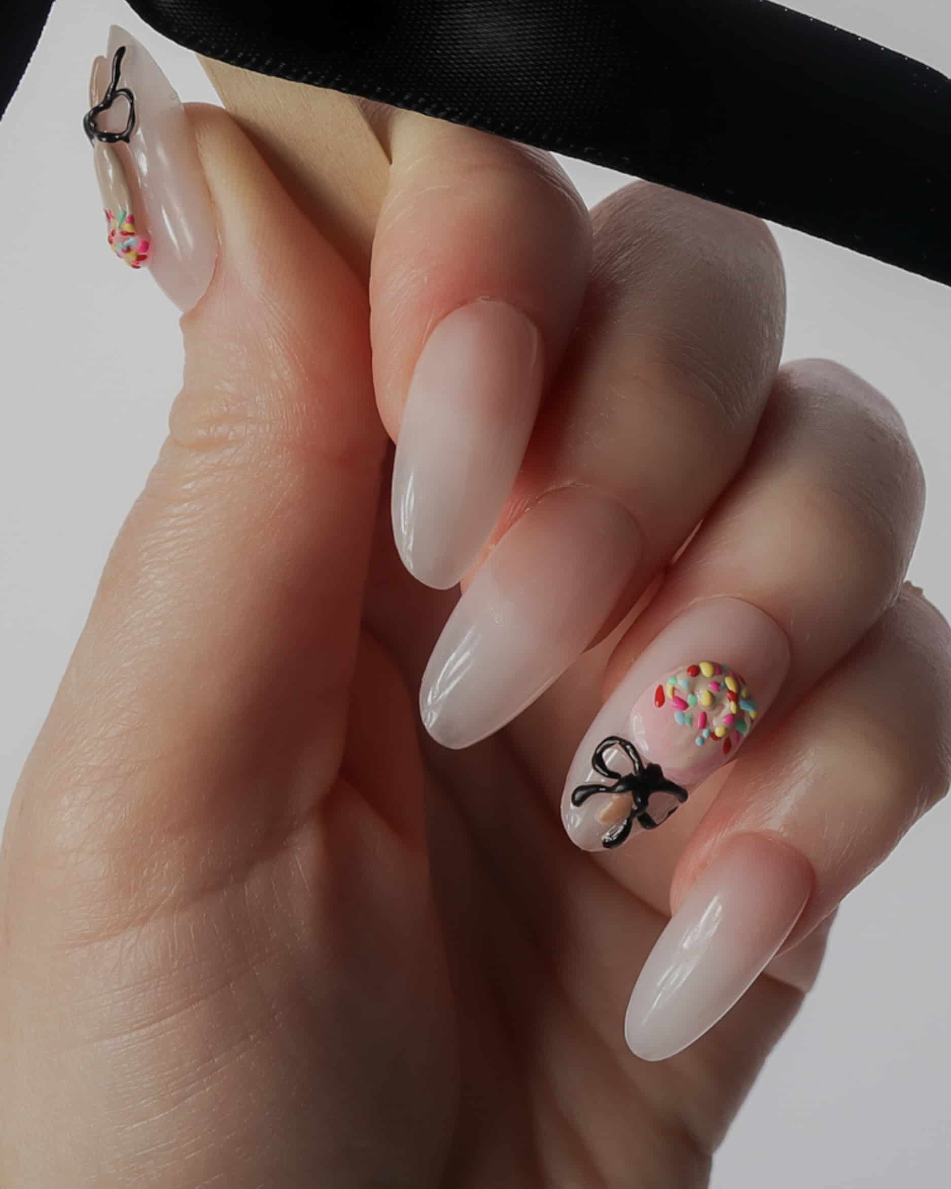 Cakepops 3D nails. Reusable nail extensions. 