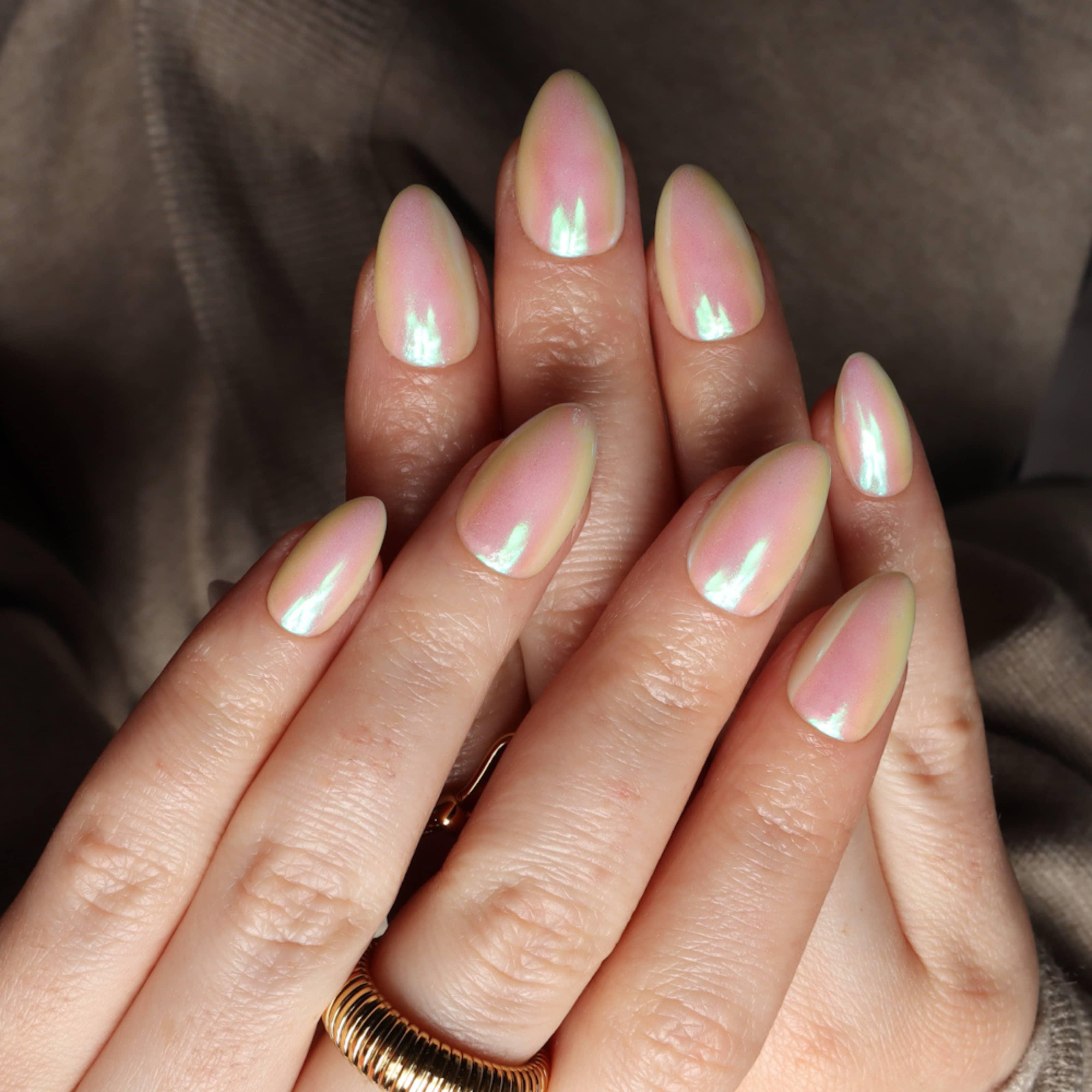 Reusable nail extensions short almond nails. Chrome nails. 