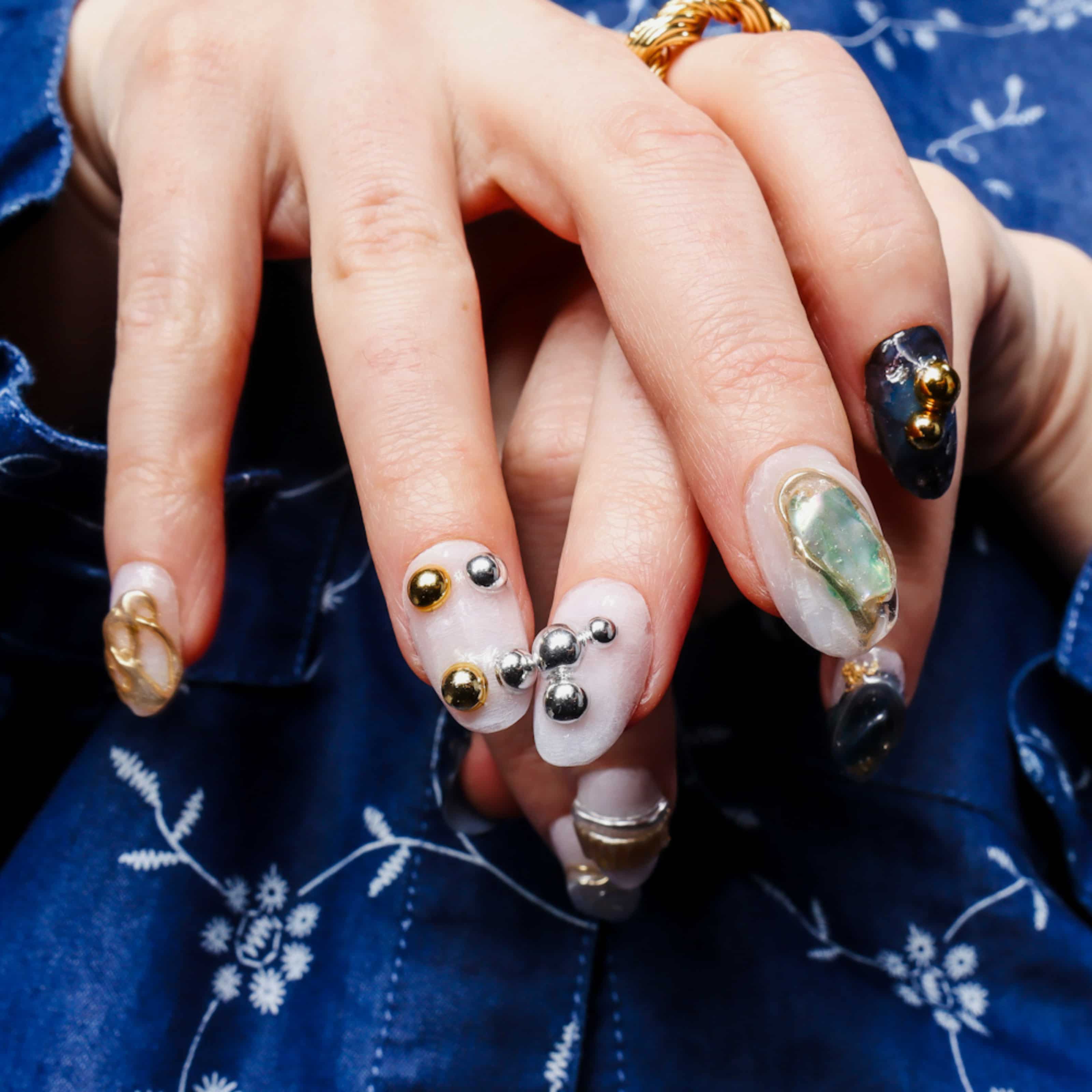 Maximalist nails. Reusable nail extensions. 