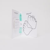 Reusable nail extensions measuring and sizing kit. 