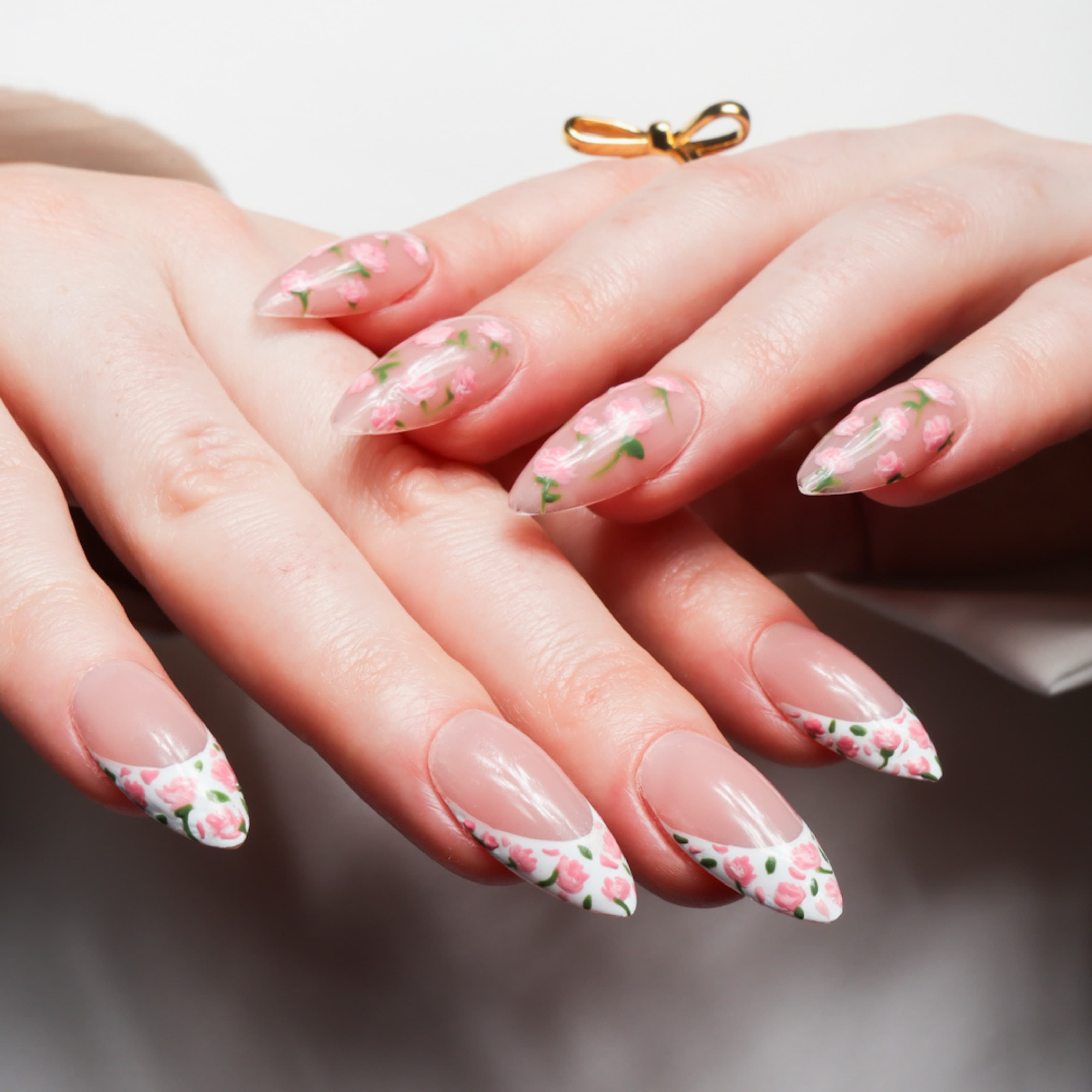 Cottage roses nails. Floral nails. Reusable nail extensions. Long almond nails. 
