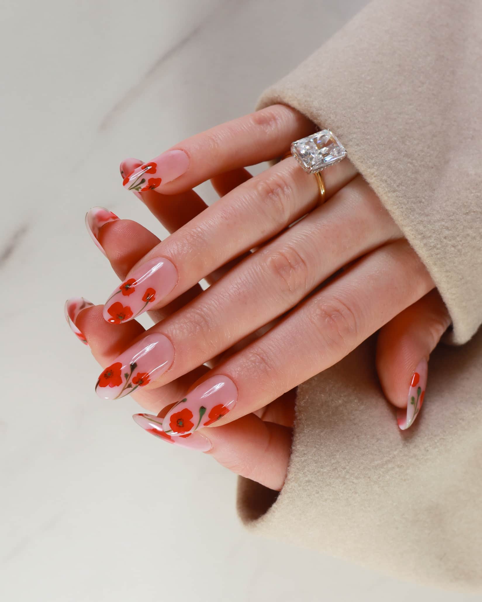 red poppy flowers nails
