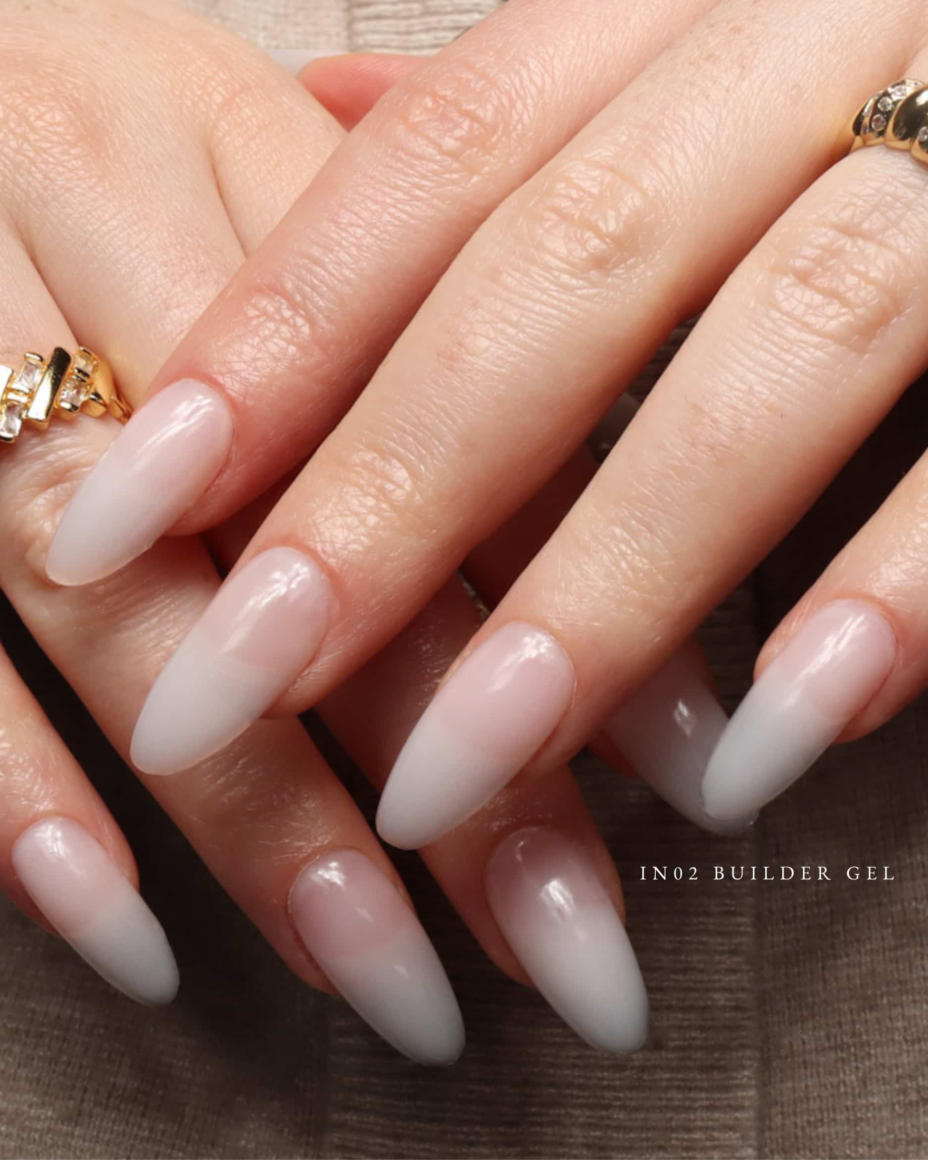 Clean girl manicure. Clean girl nails. Minimalist nails. Reusable nail extensions. 