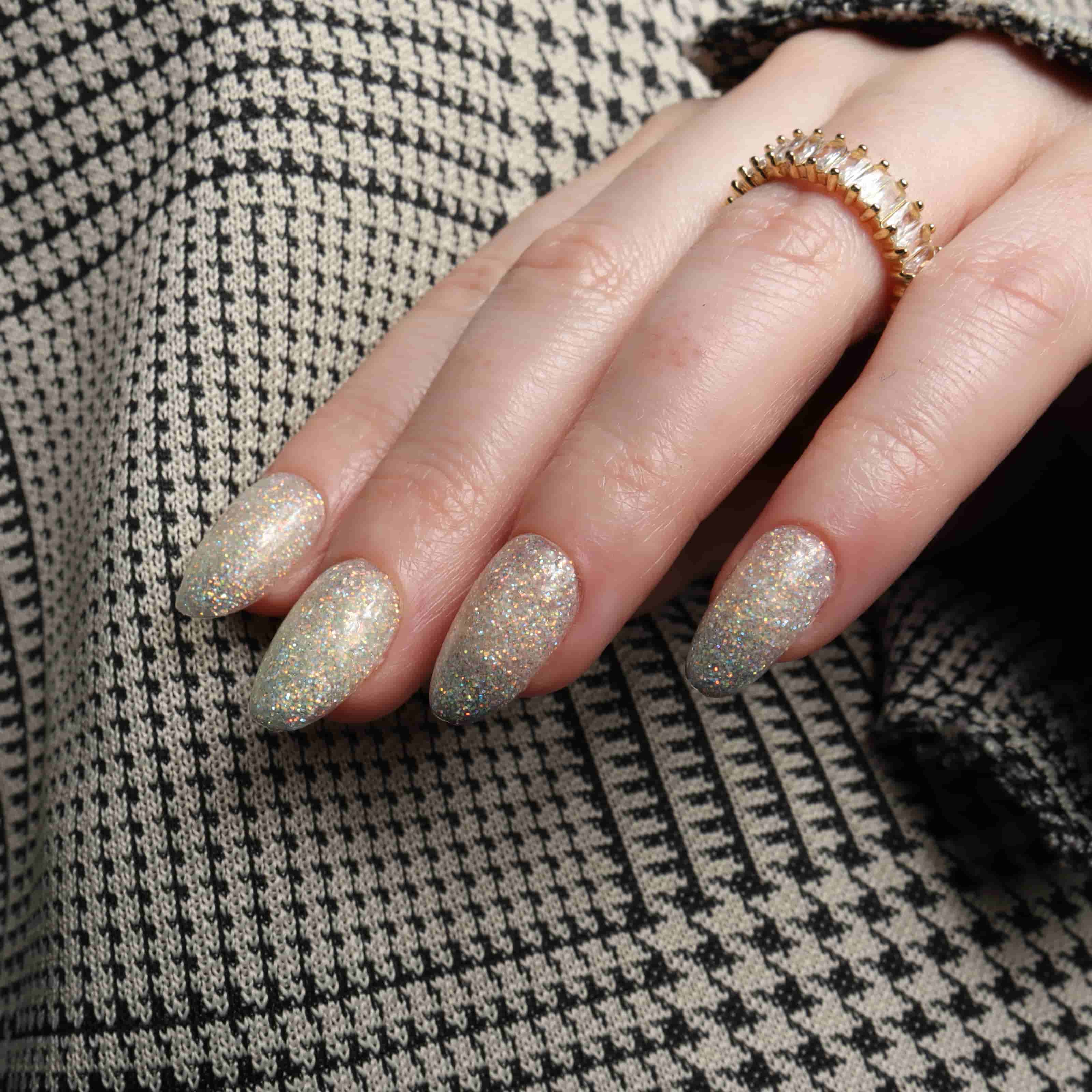Glitter nails. Encapsulated glitter. Reusable nail extensions. 