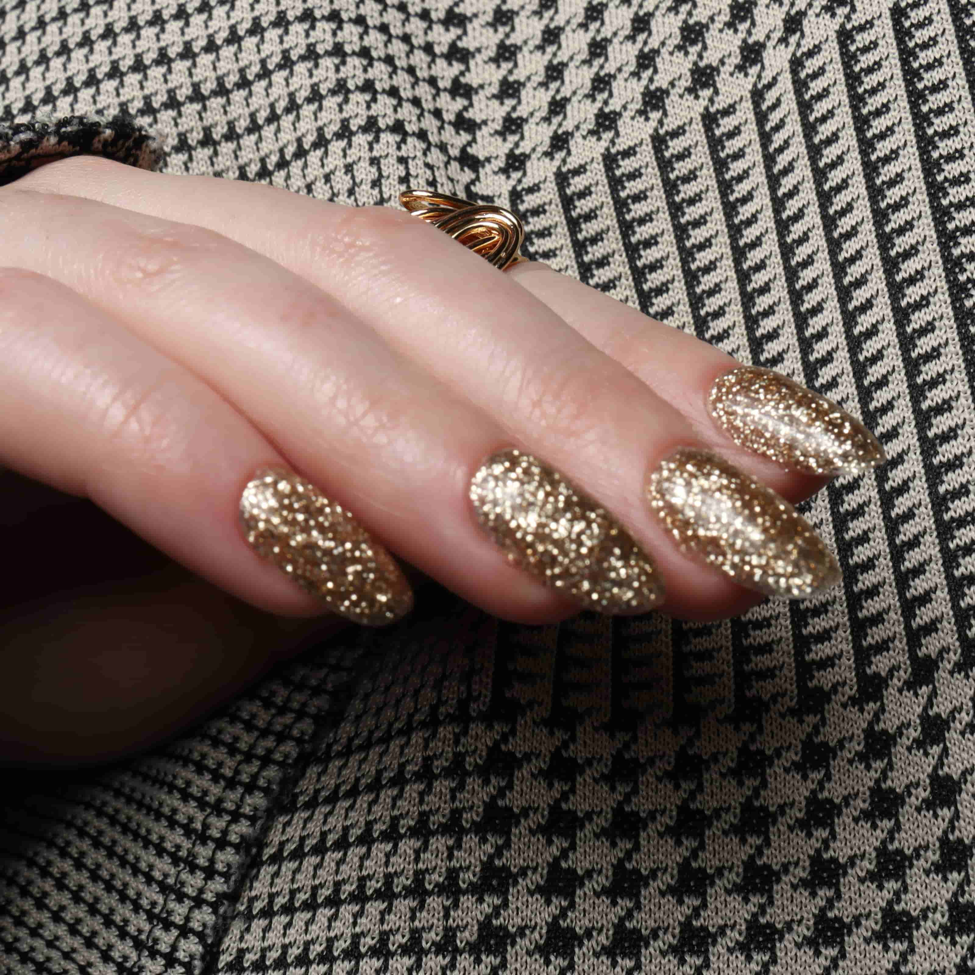 Glitter nails. Encapsulated glitter. Reusable nail extensions. 