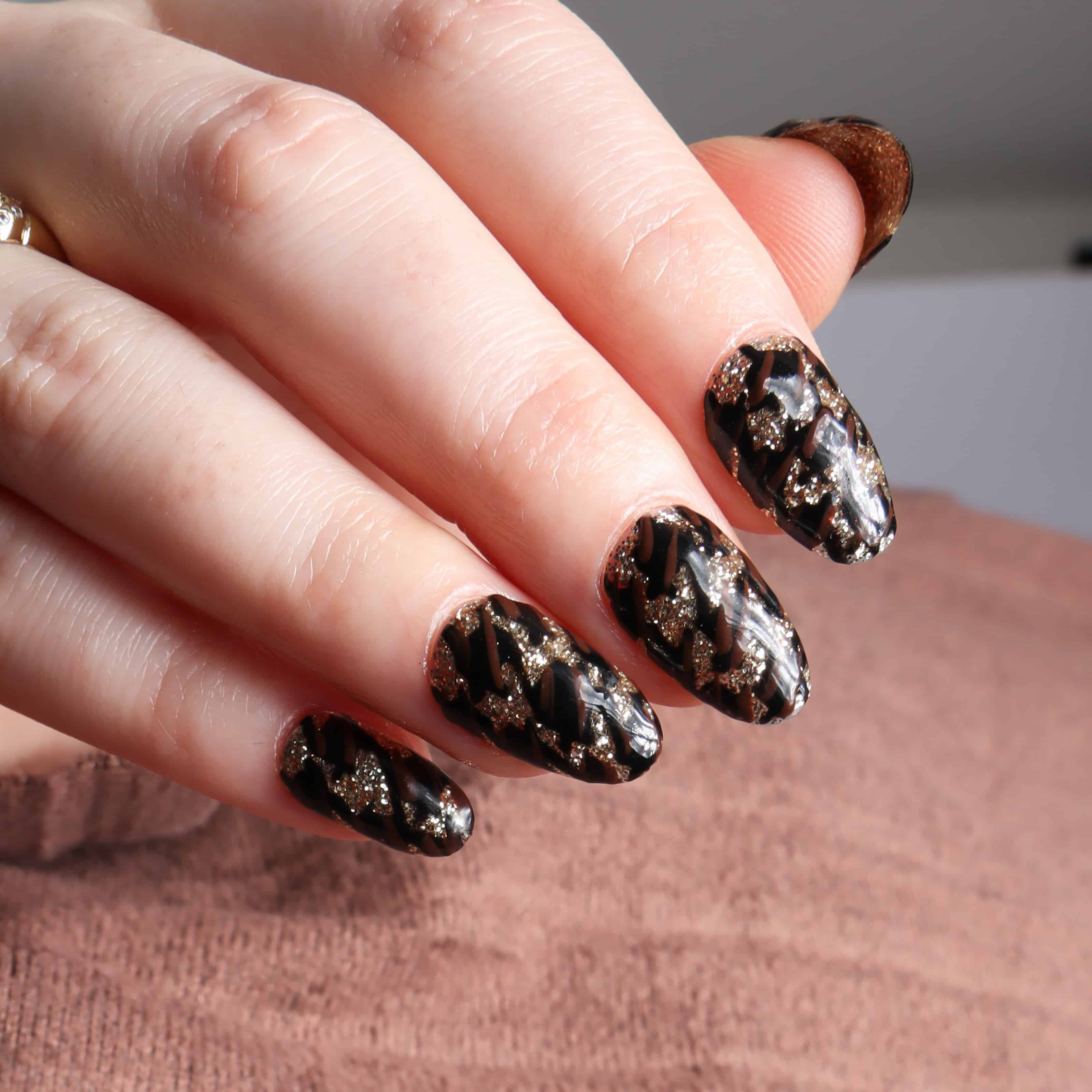 Houndstooth Nails. Reusable Nail Extensions
