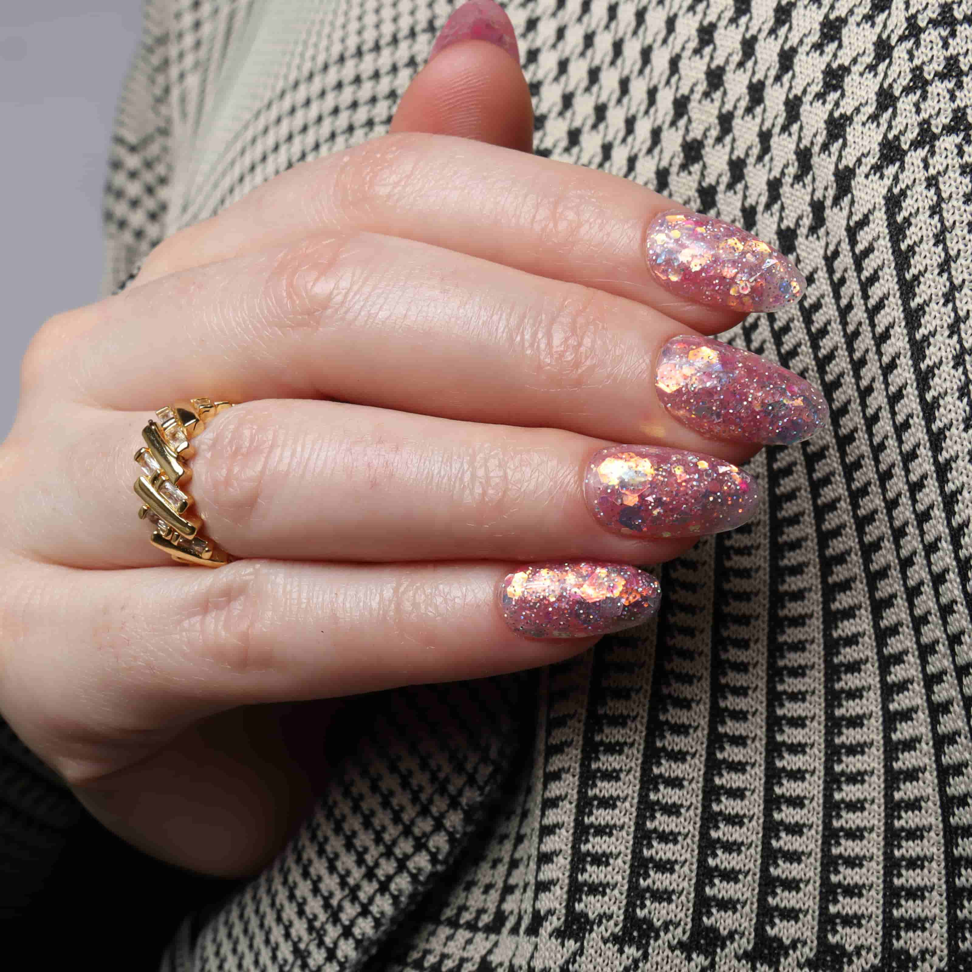 Glitter nails. Encapsulated glitter. Reusable nail extensions. 